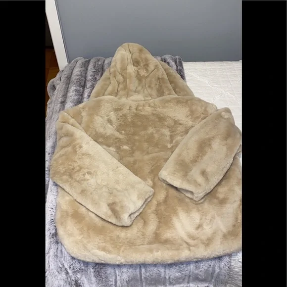 Zara Faux Fur Jacket - Picture 3 of 4